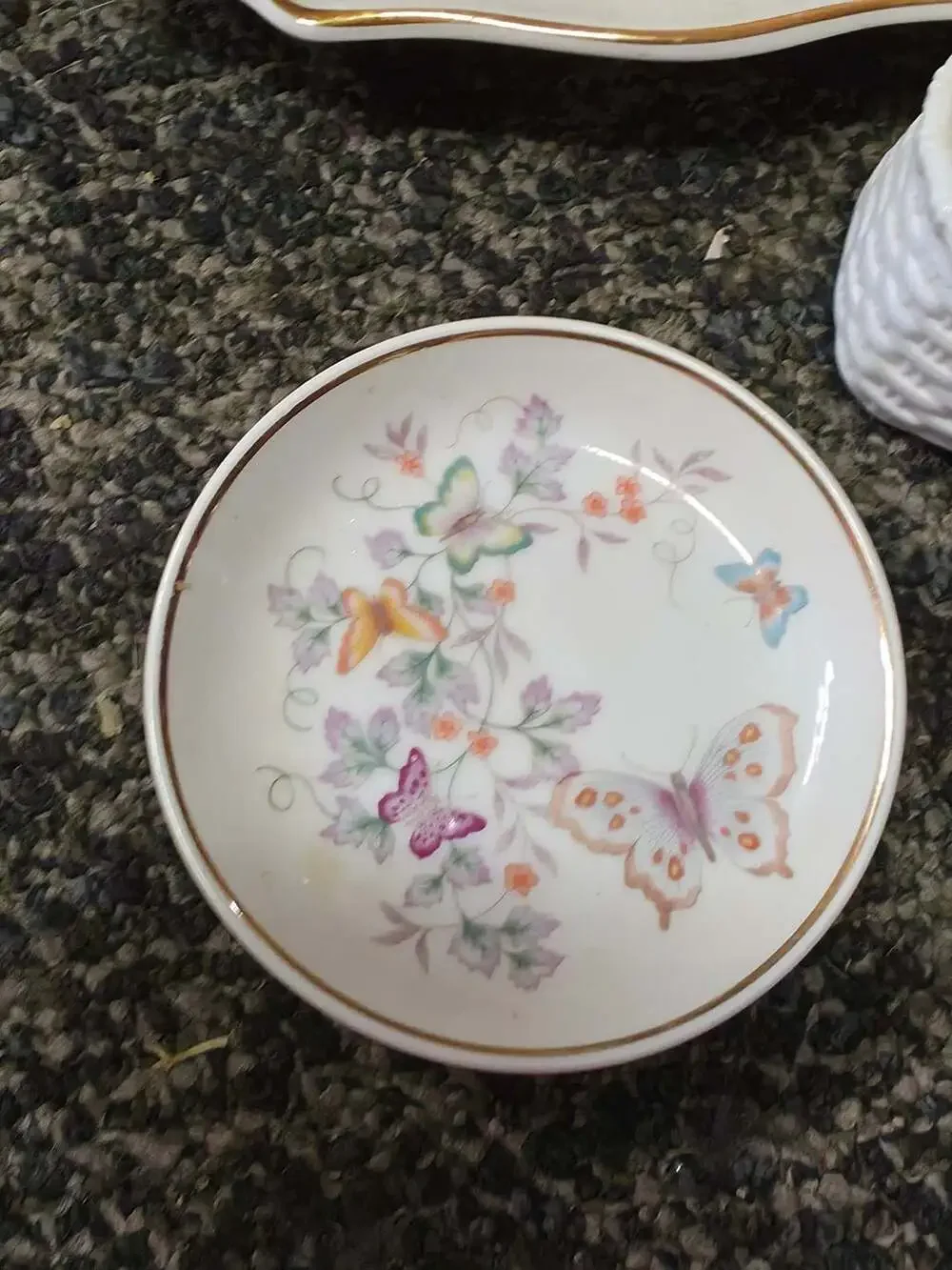 Avon Nature Bountiful Ceramic Dish Collection